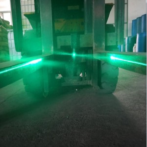 Sistemi di guida laser per carrelli elevatori innocui con raggio verde o rosso
