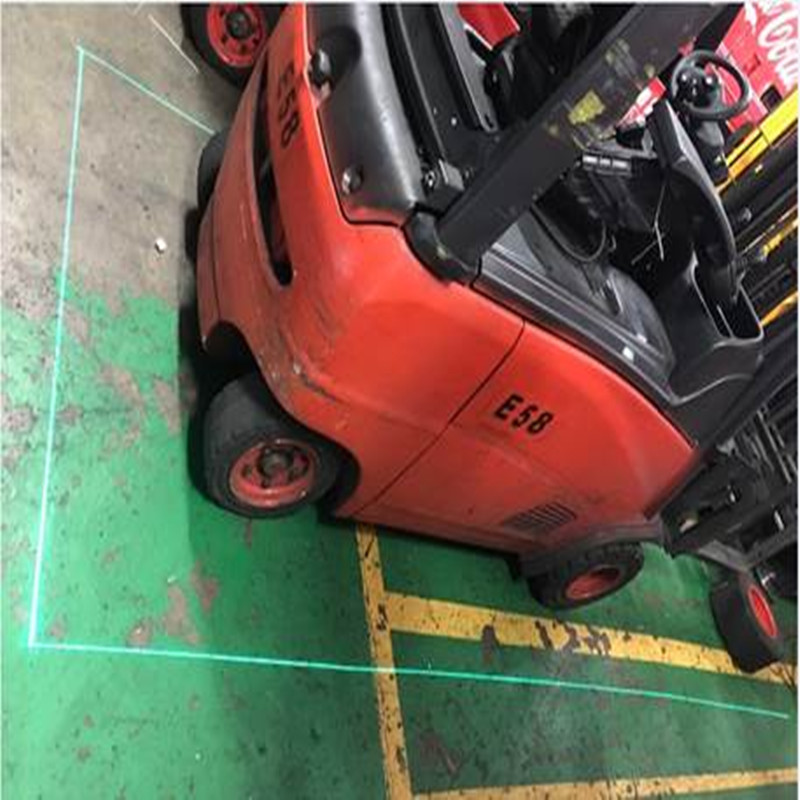 Quali sono i vantaggi delle luci laser del carrello elevatore rispetto alle luci a LED del carrello elevatore?